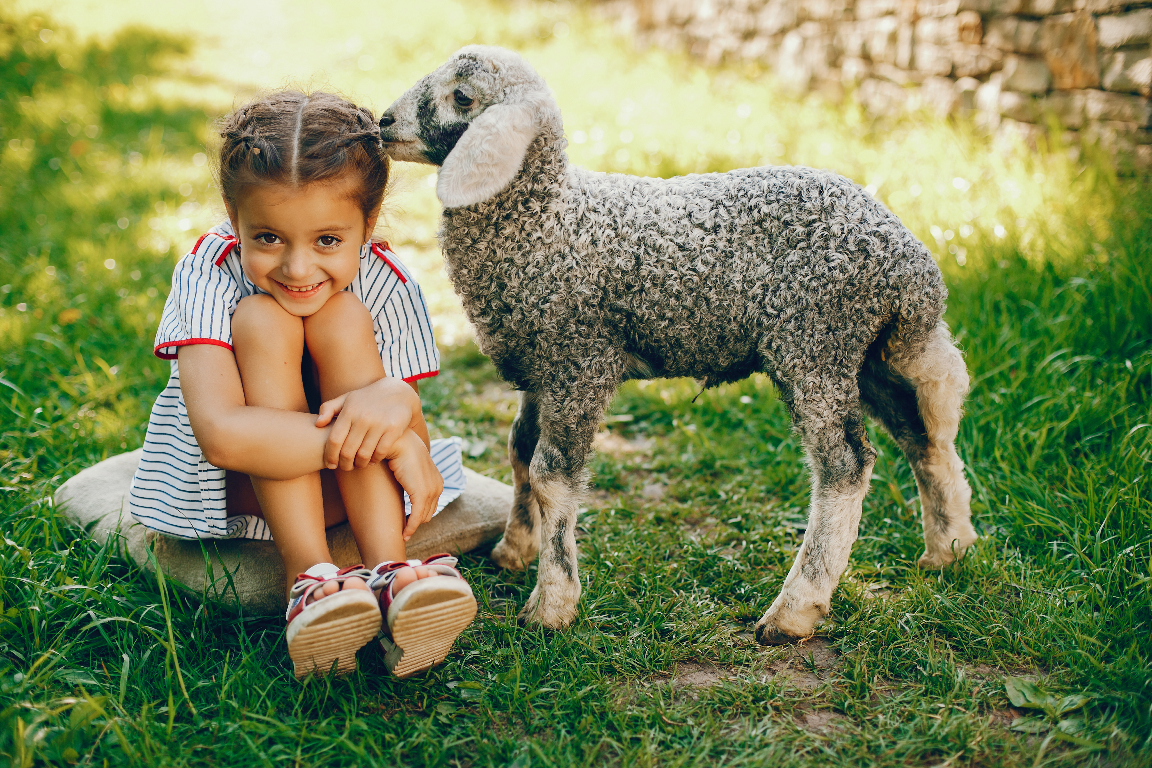 ¿Cuáles son los beneficios de la leche de cabra en alimentación infantil?